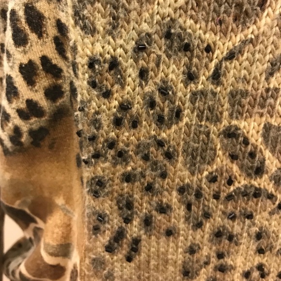 Sweater - Picture 3 of 7